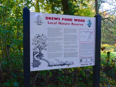 Sign at entrance to Drews Pond Nature Reserve
